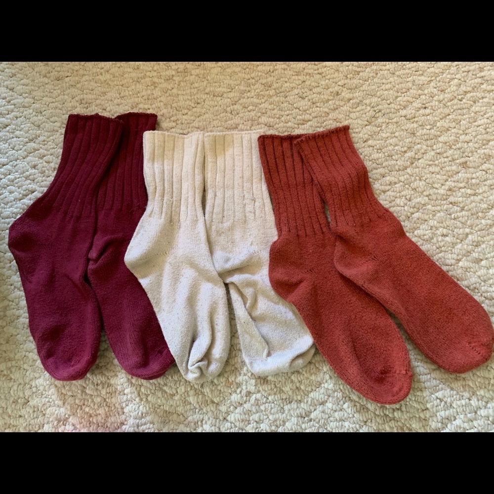 3 pairs of socks
